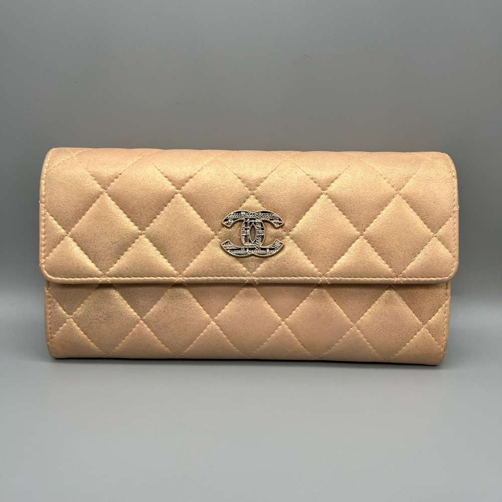 💛CHANEL Authentic Iridescent Wallet/Clutch💛
